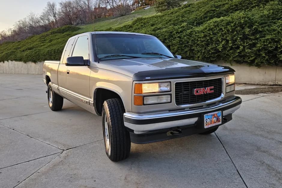 1998 GMC Sierra Brake Booster