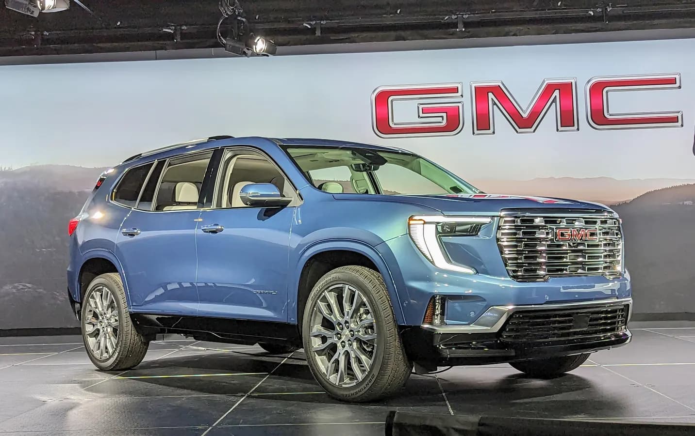 2024 GMC Acadia: Bigger Body, Same Engine