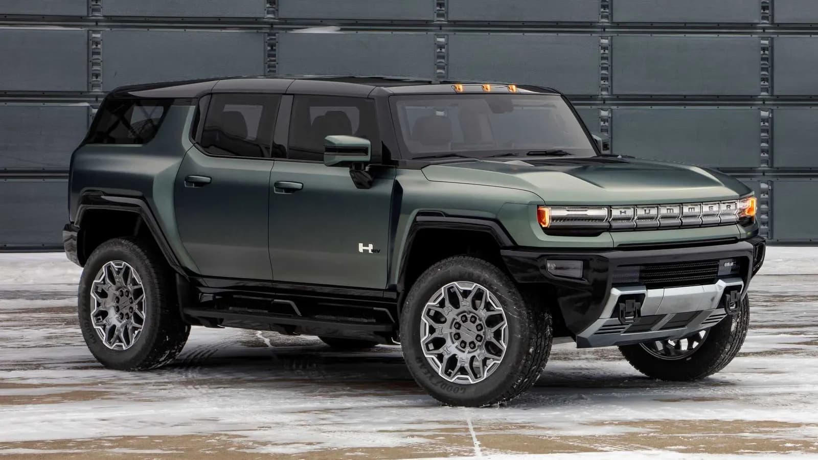 The Electric Beast: 2024 GMC Hummer EV SUV