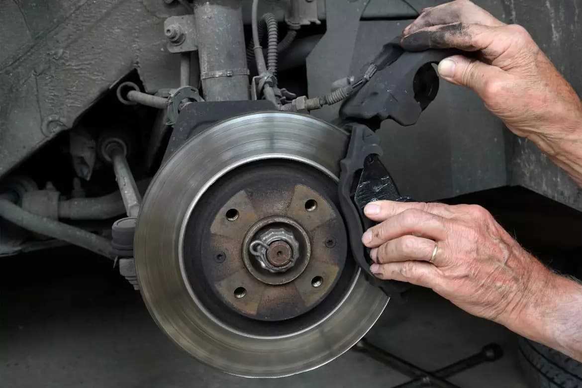 The Best Brake Pads For 2015 GMC Sierra 1500