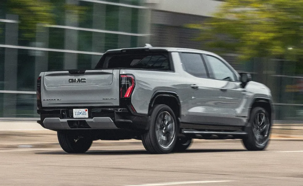 2025 Sierra EV Denali