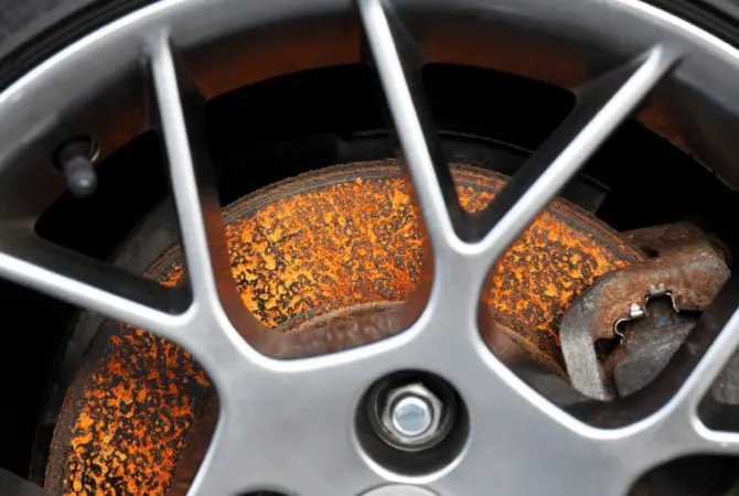 10 Signs It's Time to Replace Your GMC Sierra Brakes